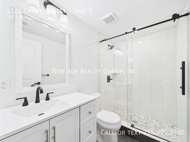 Building Photo - 1326 Grove St