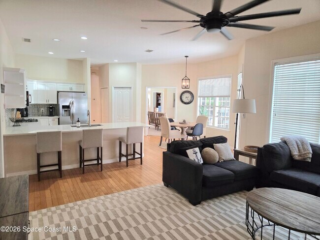 Building Photo - 988 Wildwood Dr