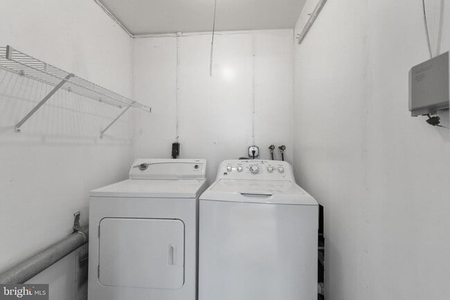Building Photo - 1317 Cedarwood Dr