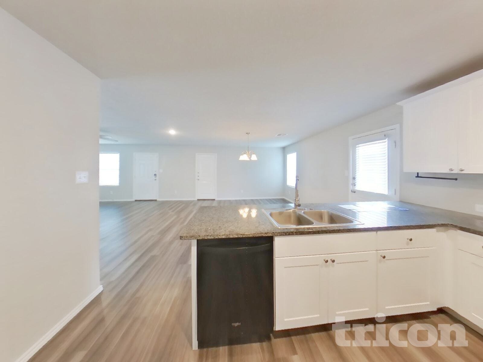 Building Photo - 102 Elizondo Way