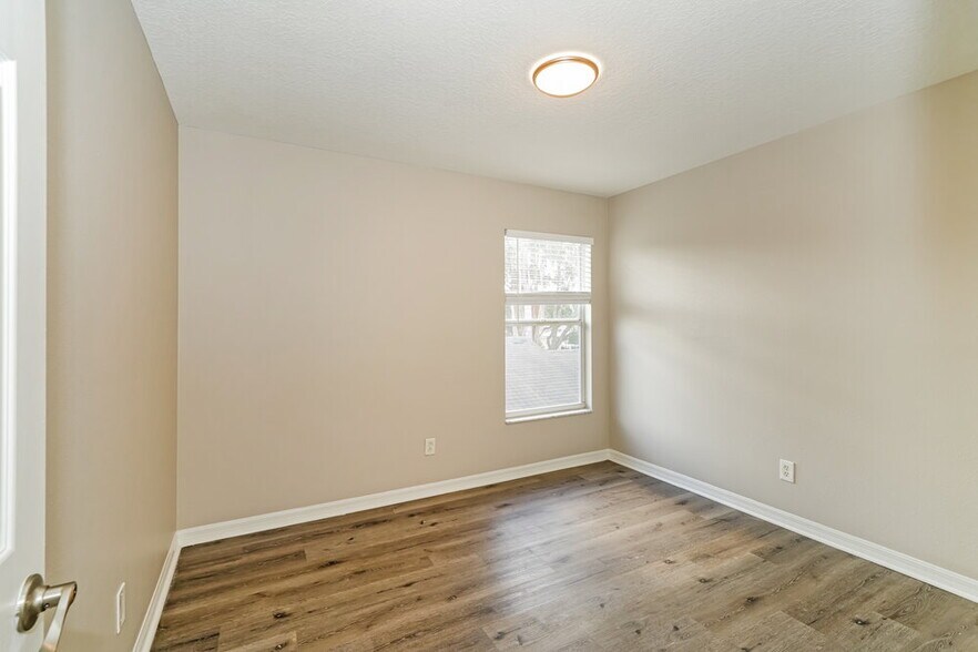 Building Photo - 7814 Citrus Blossom Dr