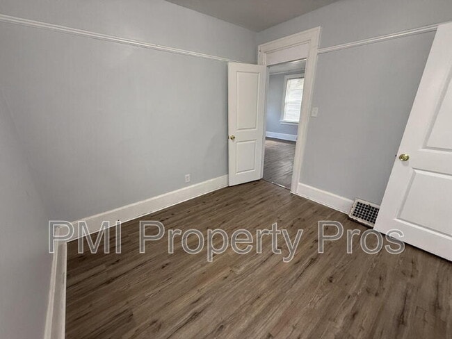 Building Photo - 2853 N Booth St