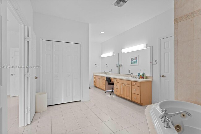 Building Photo - 8145 SW 132nd St