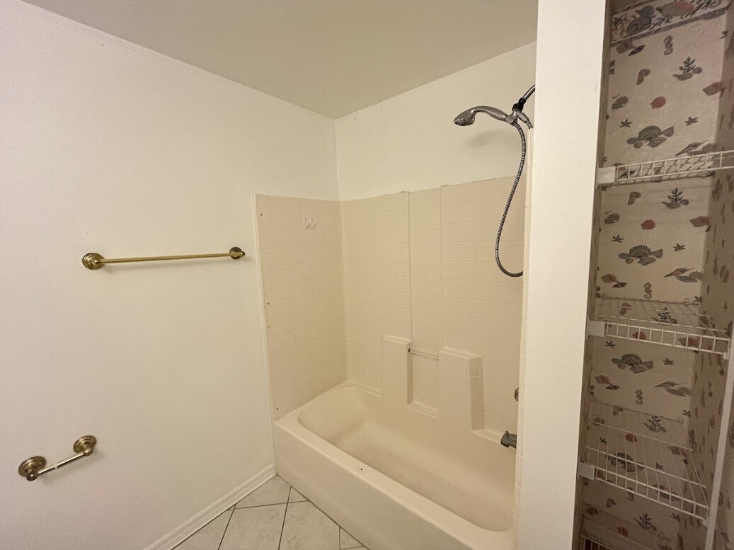 Building Photo - 11483 Kimberly Forest Dr