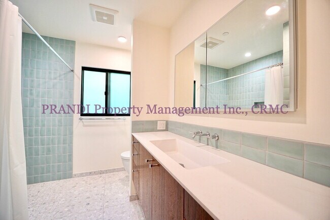 Building Photo - All New!  Fabulous 3 bedroom Fairfax house...