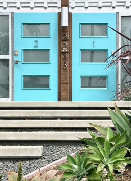 Iconic Design - 2233 Manchester Ave