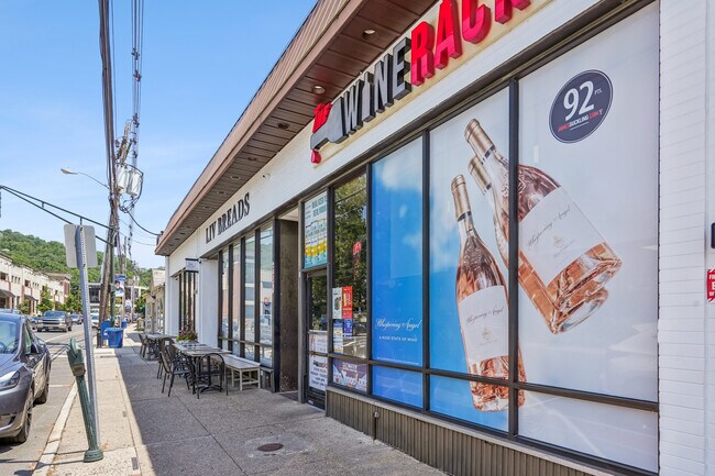 Building Photo - 34 Main St