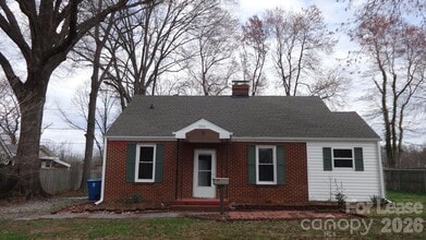 Building Photo - 960 Fairmont Ave