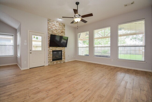 Building Photo - 4007 Gazebo Ln