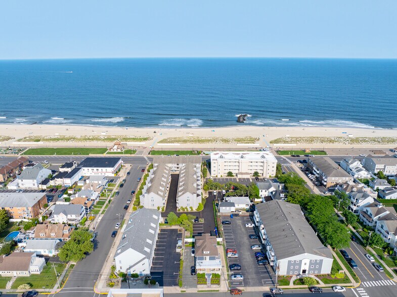 Steps from the beach - 606 Beach Ave