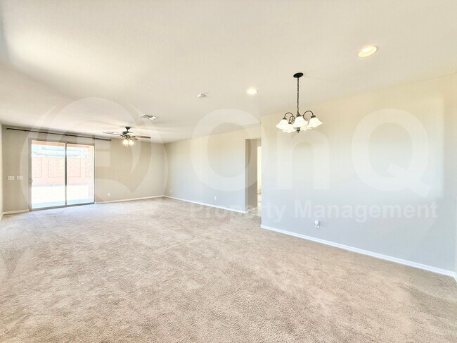 Building Photo - 6907 W Pedro Ln