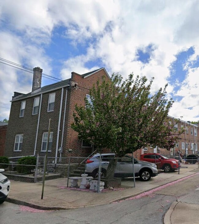 Building Photo - 1212 Johnston St