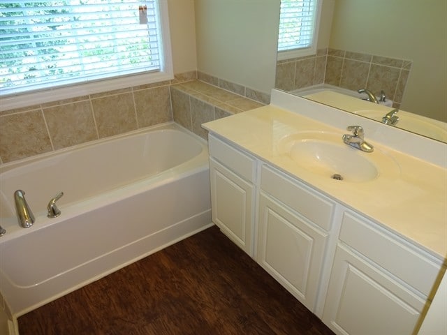 Building Photo - 208 Cole Ct