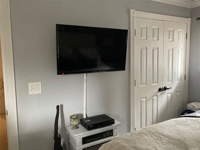 Building Photo - 43 Rowland St