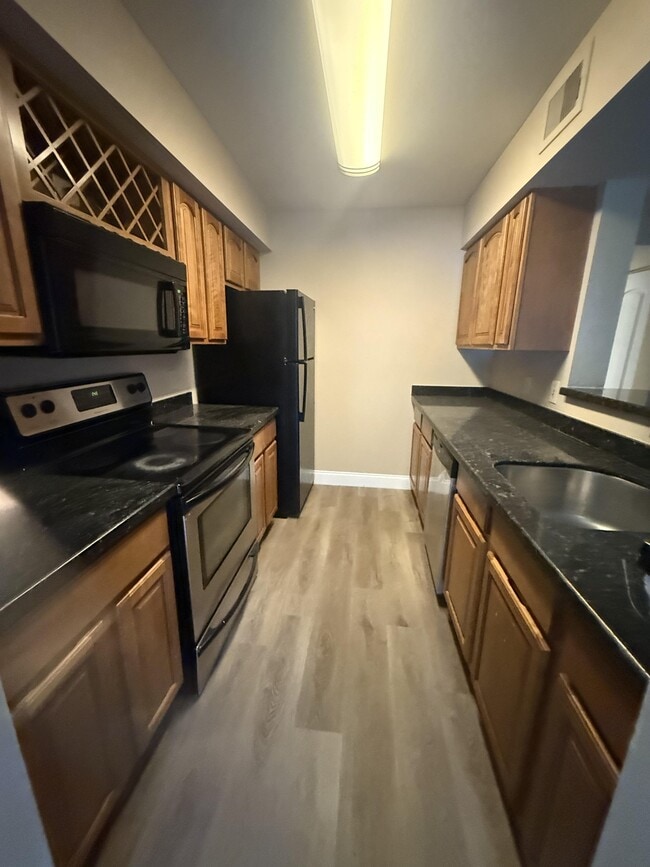 Primary Photo - 2460 NW 33rd St