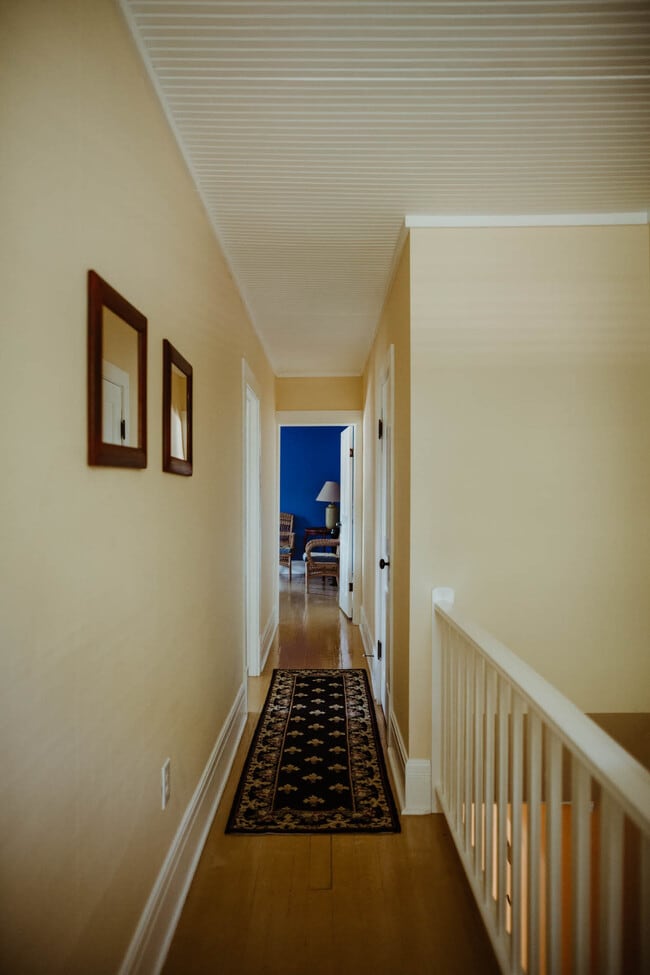 Building Photo - 108 W 6th St