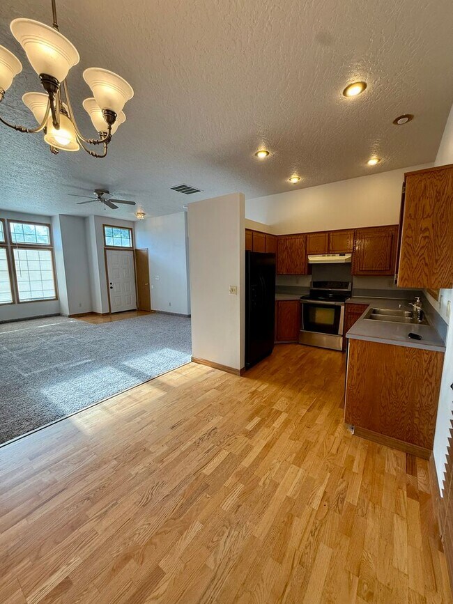 Building Photo - 3 bed 2 bath single family home in Nampa c...