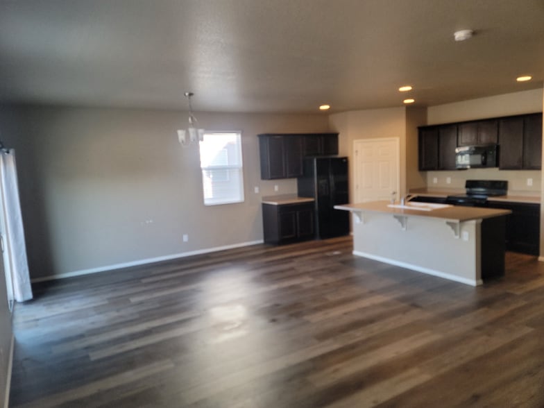 Building Photo - 3758 Torch Lily St