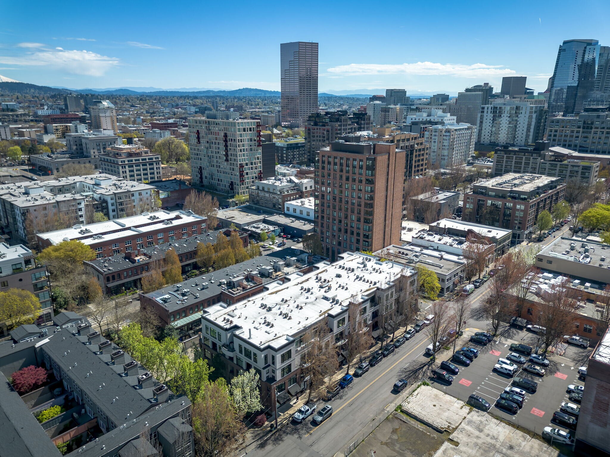 Building Photo - 618 NW 12th Ave