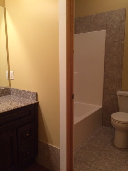 Building Photo - 309 N Main St