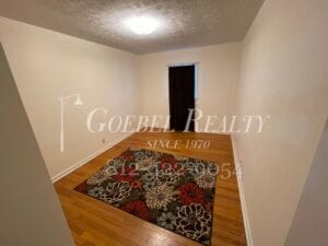 Building Photo - Country Living at its Best!