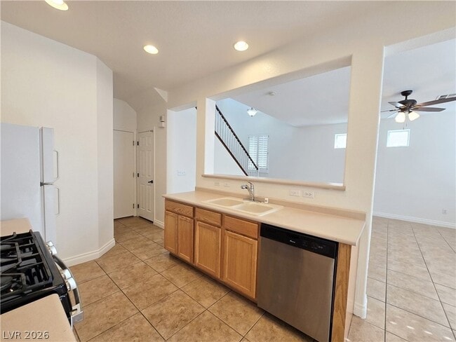 Building Photo - 6291 Dollar Bill Ct