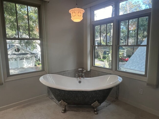 Building Photo - Spacious Updated Home in Windmill Harbour!