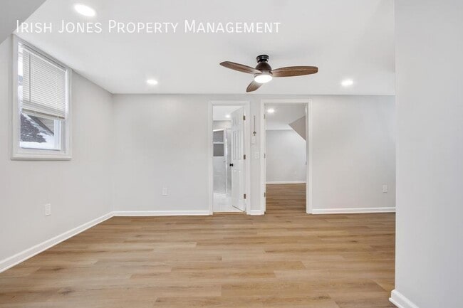 Building Photo - 48 Boyd St