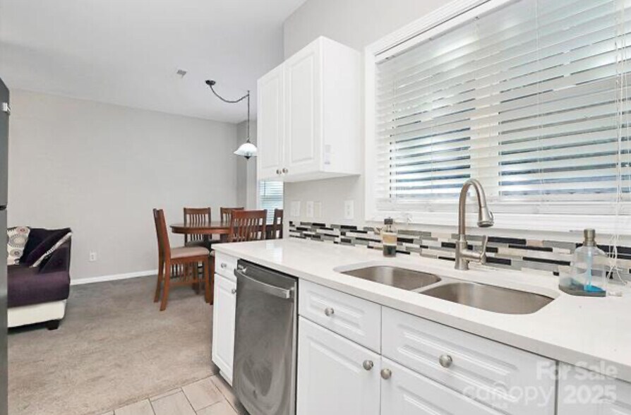 Building Photo - 5943 Pisgah Way