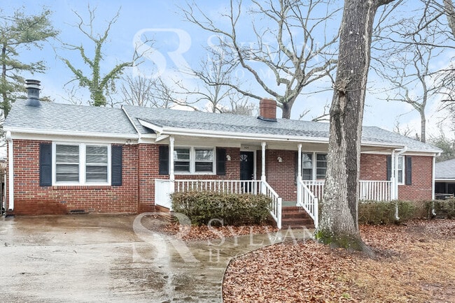 Building Photo - Fall in love with this beautiful 3BR 2 BA home