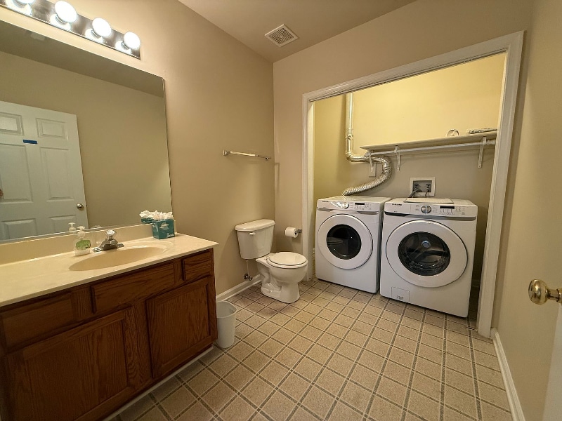 Building Photo - 11 Trotter Ln