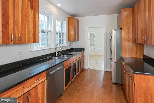 Building Photo - 150 Prospect Ave