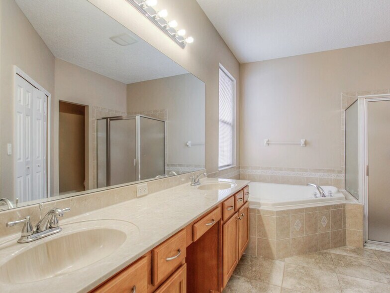 Building Photo - 30551 Annadale Dr