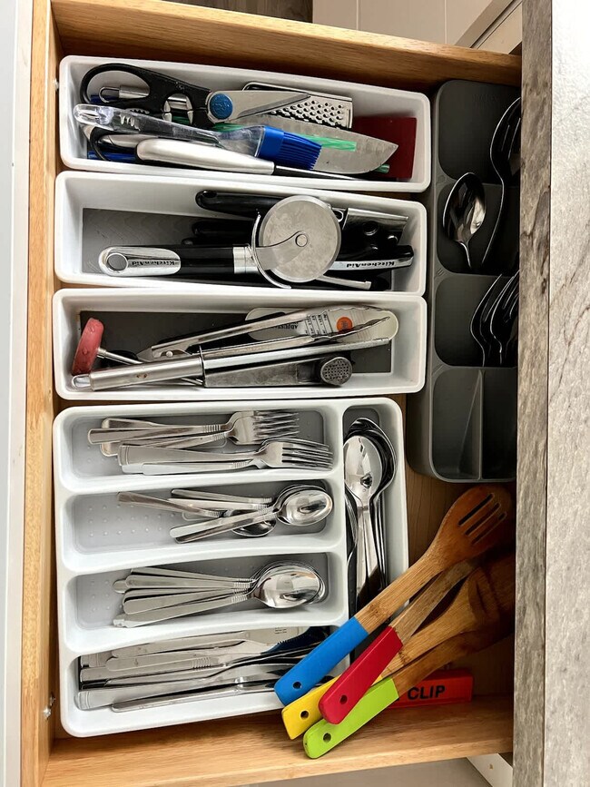 Building Photo - 27385 Park Ct