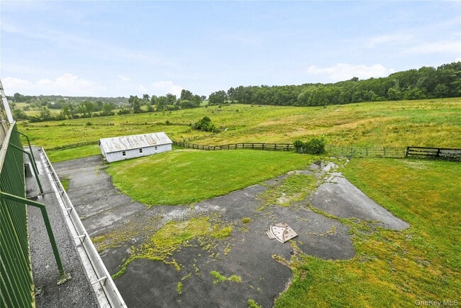 Building Photo - 35 Milburn Rd