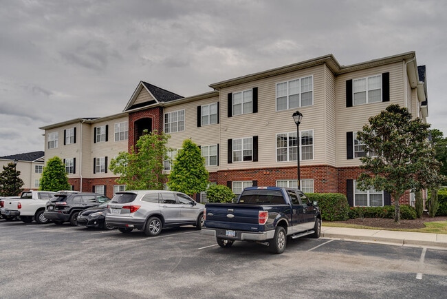 Building Photo - 2820 Bloomfield Ln