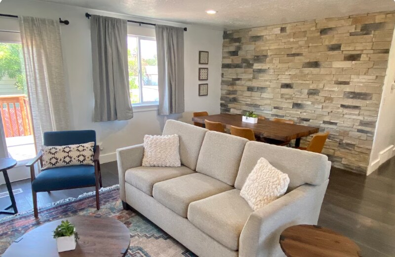 Building Photo - 642 Star Crest Dr W