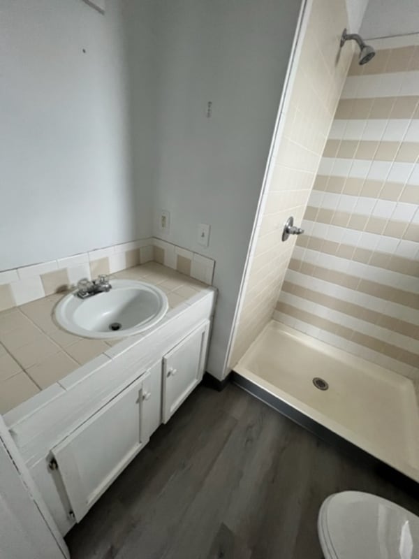 Building Photo - 206 S 4th St