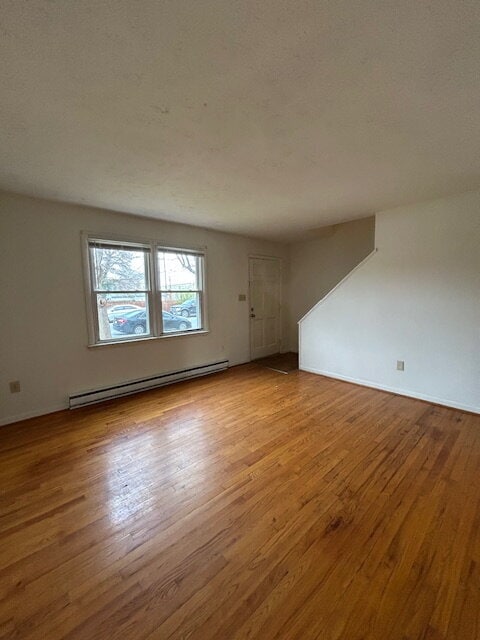 Building Photo - Free Application Fee — Refunded Upon Approval Through August 31! Townhome in Front Royal, Coming ...