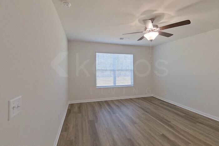 Building Photo - 116 Overstreet Way