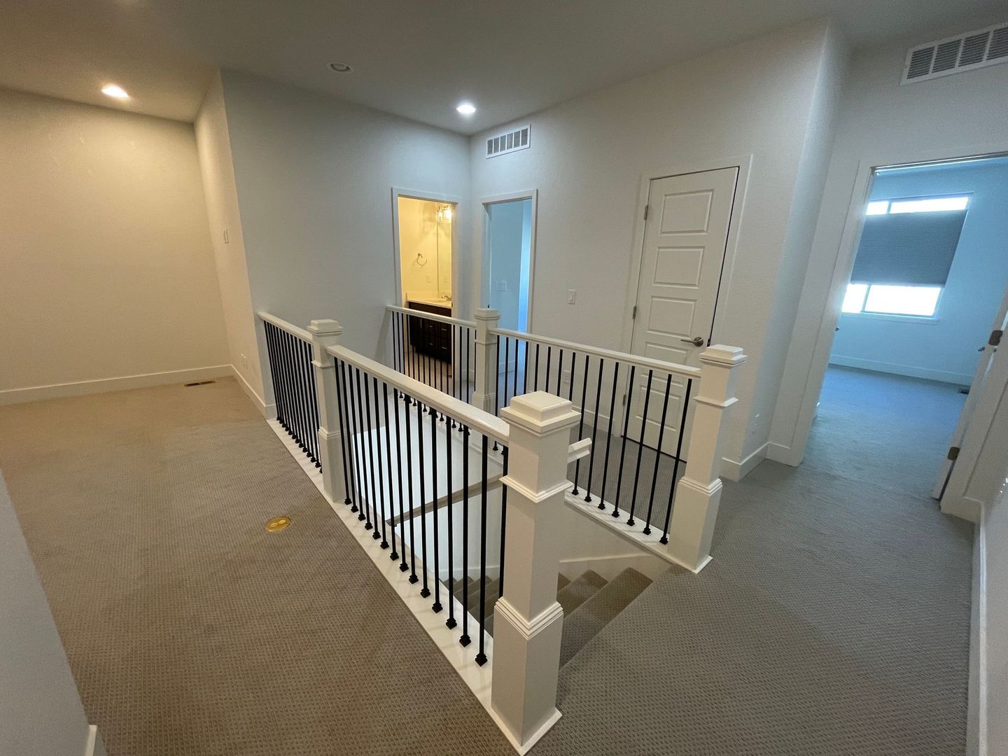 Building Photo - 2234 Central Pk Wy