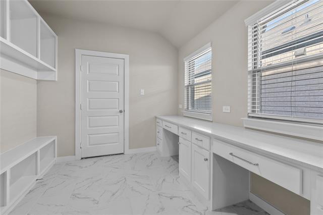 Building Photo - 354 Waters Rdg Dr