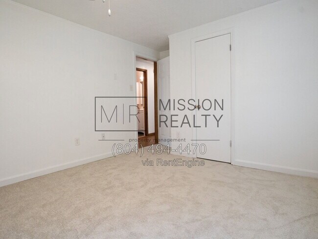 Building Photo - 5007 Glen Tara Dr