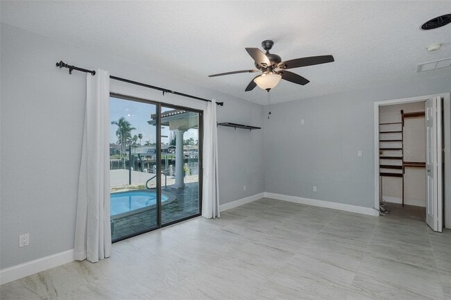 Building Photo - 3841 Rudder Way