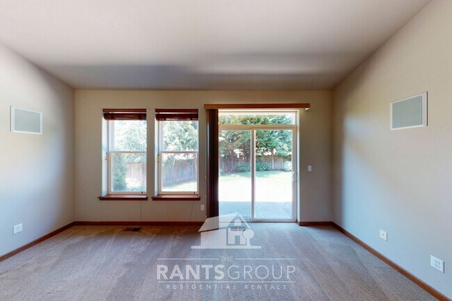 Building Photo - Beautiful Home in Hawks Prairie