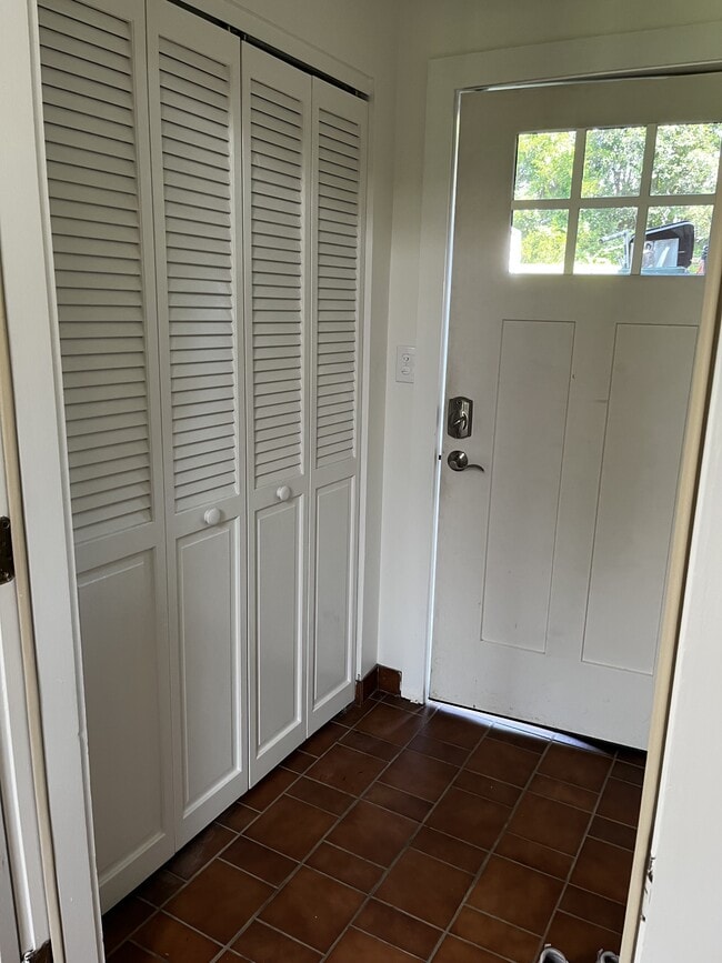 Building Photo - 1829 Eden Ln