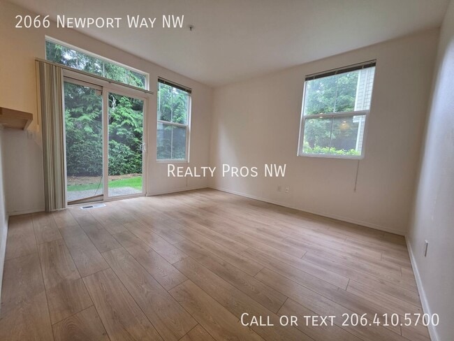 Building Photo - 2066 Newport Way NW