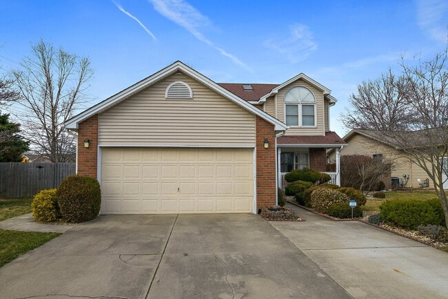 Building Photo - 2422 Cedar Crest Dr