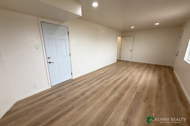 Building Photo - 840 Templeton Ave
