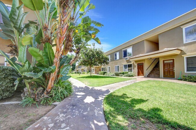 Building Photo - 792 Avocado Ave